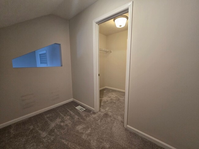 Building Photo - Spacious 4 Bedroom Duplex in North Normal with Pool Access