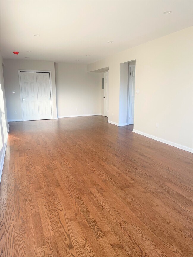 Living Room - 100-26 67th Rd