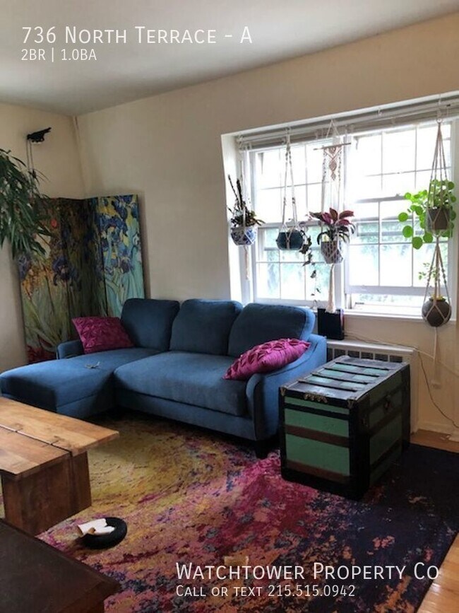 Building Photo - 736 North Terrace