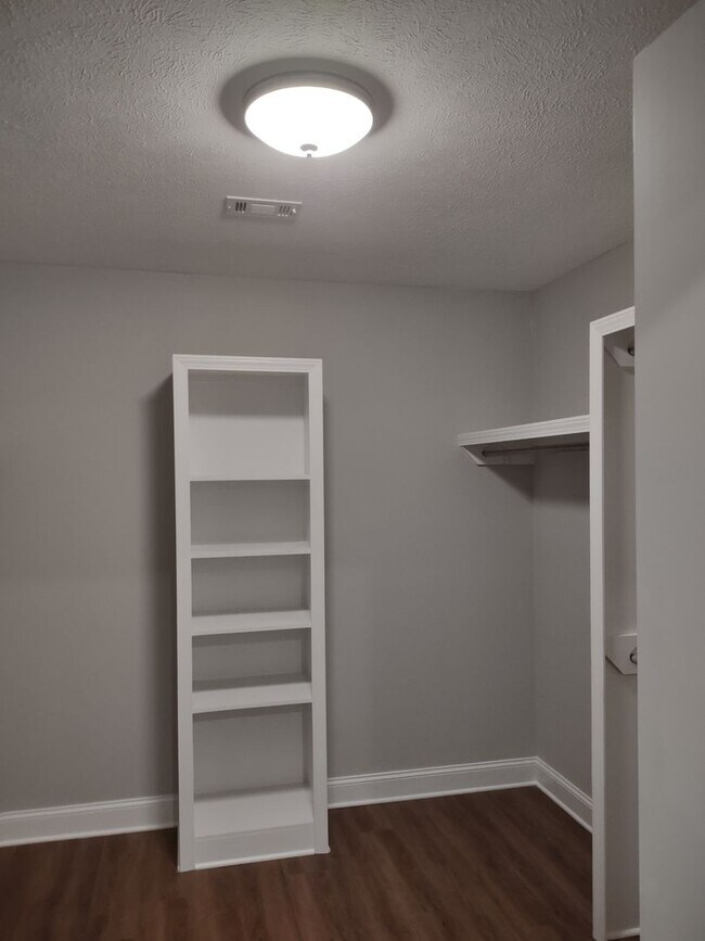 Building Photo - JUST REDUCED!! PLUS..***Move in Special..1...