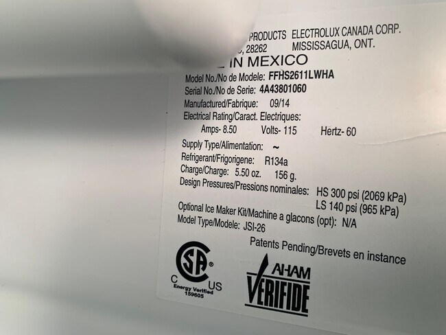 Building Photo - LIVE ON THE LAKE!!