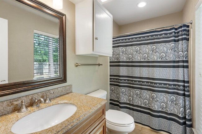 Building Photo - 78 Deerfoot Ct