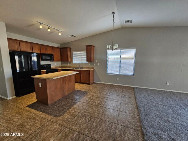 Building Photo - 45360 W Woody Rd
