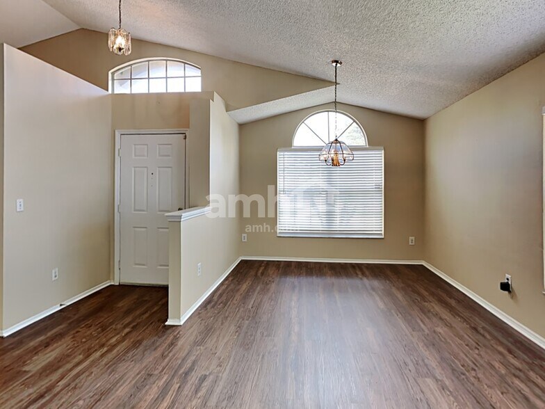 Building Photo - 893 Ferry Landing Ln