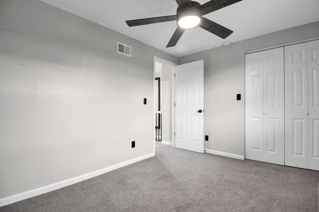 Building Photo - 1226 Woodbrook Cir W