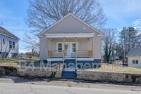 Building Photo - 555 W Peachtree St