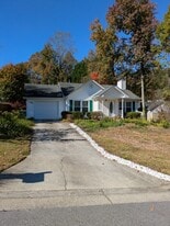 Building Photo - 4003 Persimmon Court