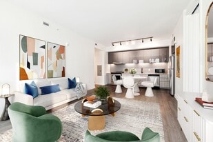 Building Photo - 555