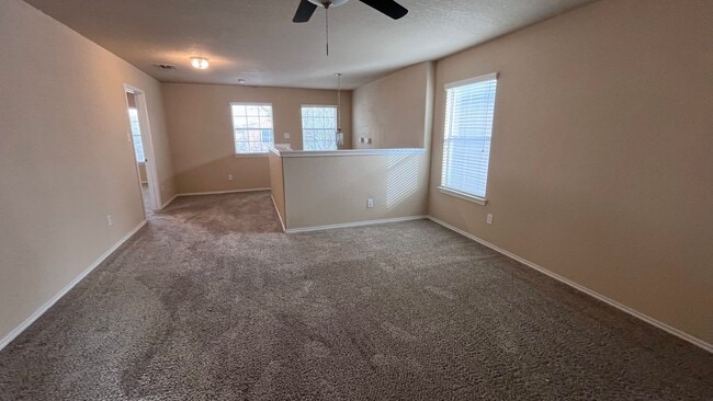 Building Photo - * Make this spacious home in Helotes off B...