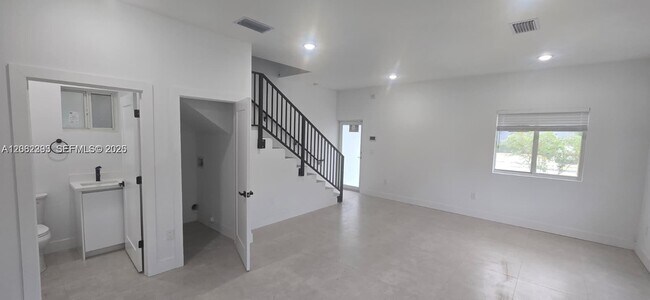 Building Photo - 141 NW 11th St