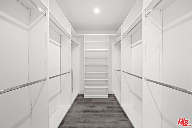 Building Photo - 1613 S Wooster St