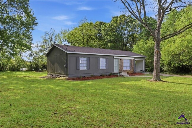 Building Photo - 526 Ochlahatchee Dr