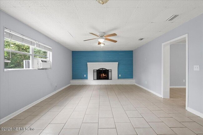 Building Photo - 11634 Marina Dr
