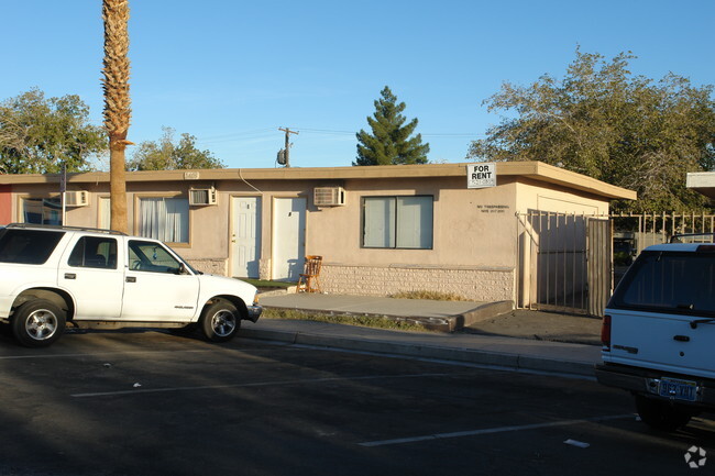 Primary Photo - 2405 Sunrise Ave