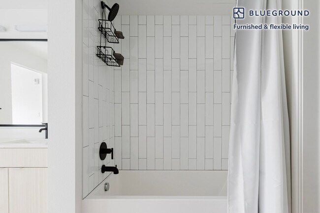 Building Photo - 3301 Innovation Wy