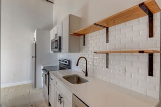 Building Photo - 45 Wingate St