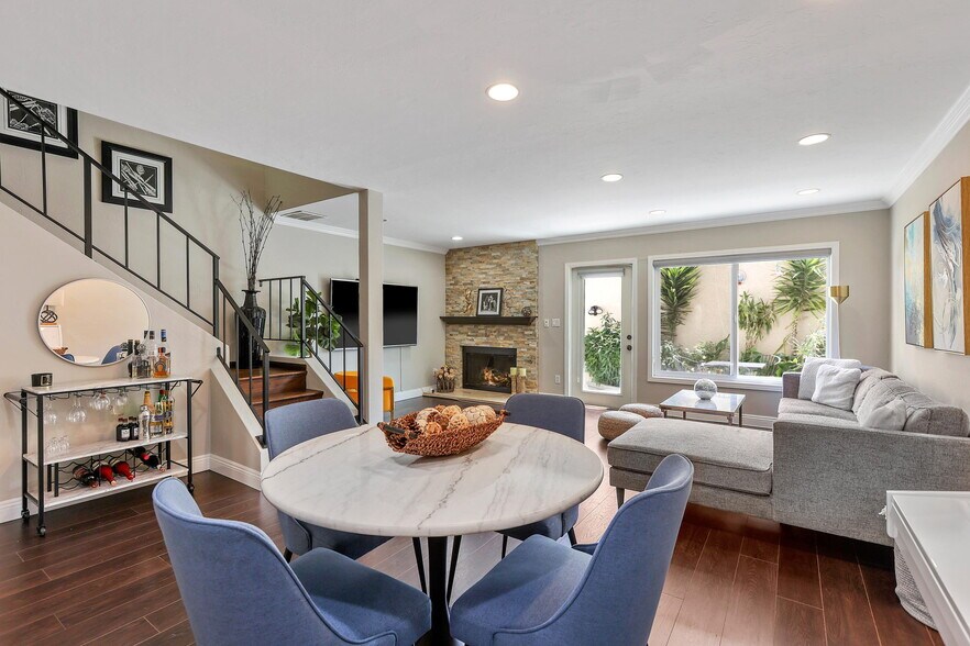 Living Room & Dining Area - 8341 Grenoble St