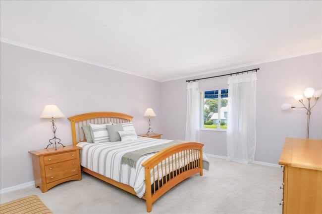 Building Photo - 6124 S River Run Dr