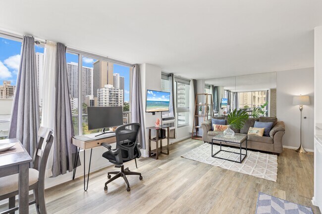 Building Photo - 2421 Tusitala St