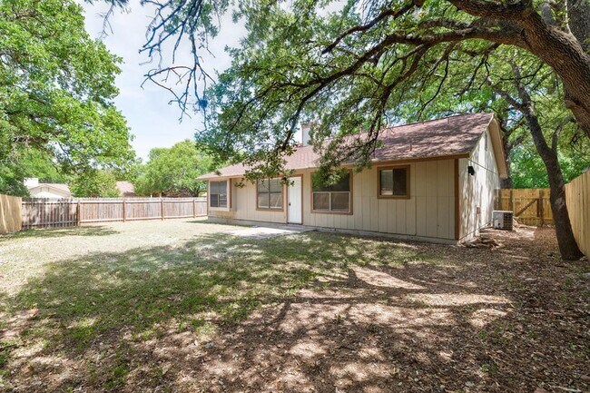 Building Photo - 3401 Larkspur Way