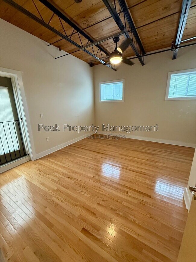 Building Photo - 2709 W Broad St