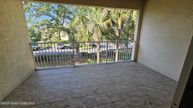 Building Photo - 1020 Venetian Dr