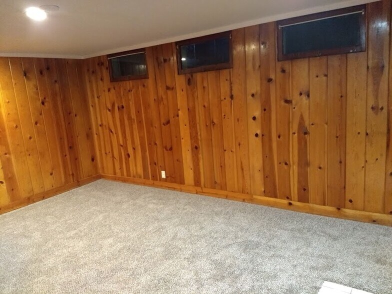 Living Room - 1530 Manor Dr