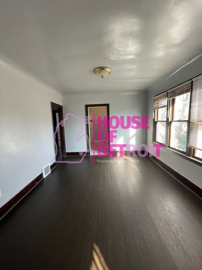 Building Photo - 15766 Ferguson St
