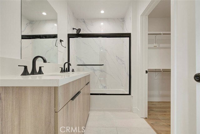 Building Photo - 5648 Cartwright Ave