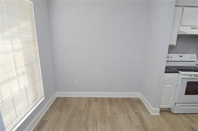 Building Photo - 8758 Mallard Reserve Dr