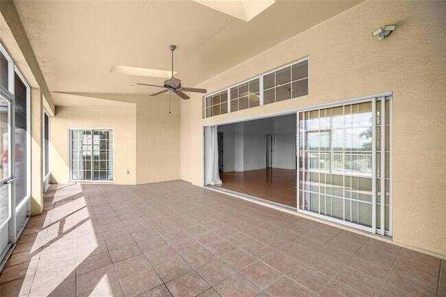 Building Photo - 482 W Fenway Dr