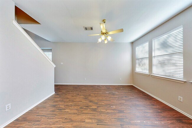 Building Photo - 107 N Camellia Grove Cir