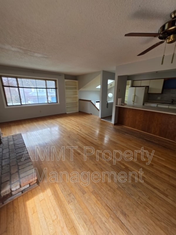 Building Photo - JR Real Estate: 848 Dover Street