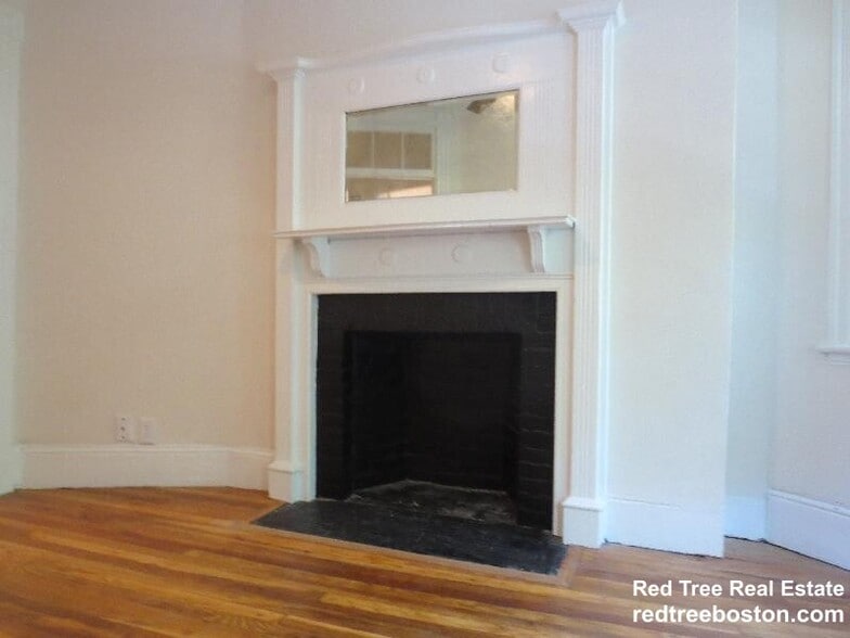 Building Photo - 49 St Germain St