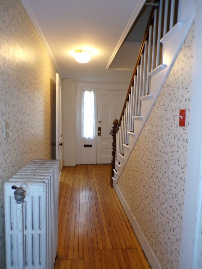 Building Photo - 86/88 North Main Ave, Orono ME