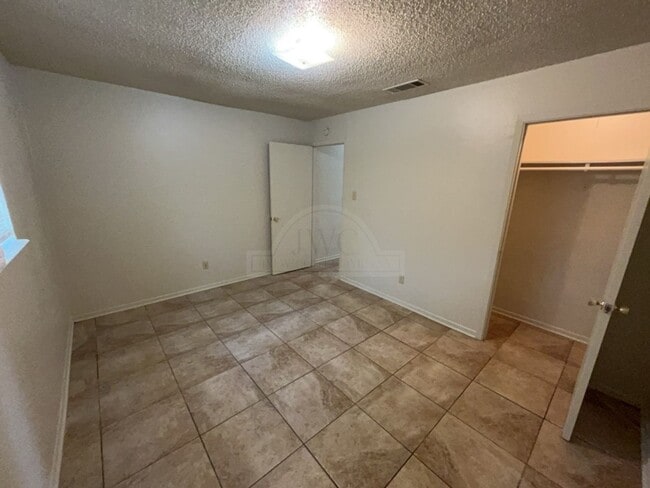 Building Photo - 1504 Indian Trail