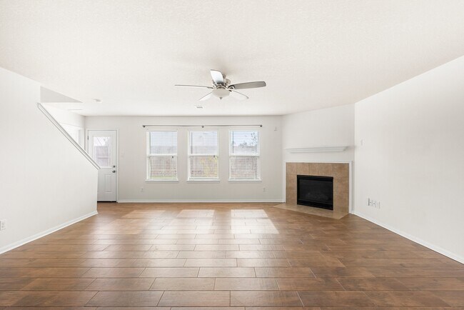 Building Photo - 4818 Fair Oak Dale Ln