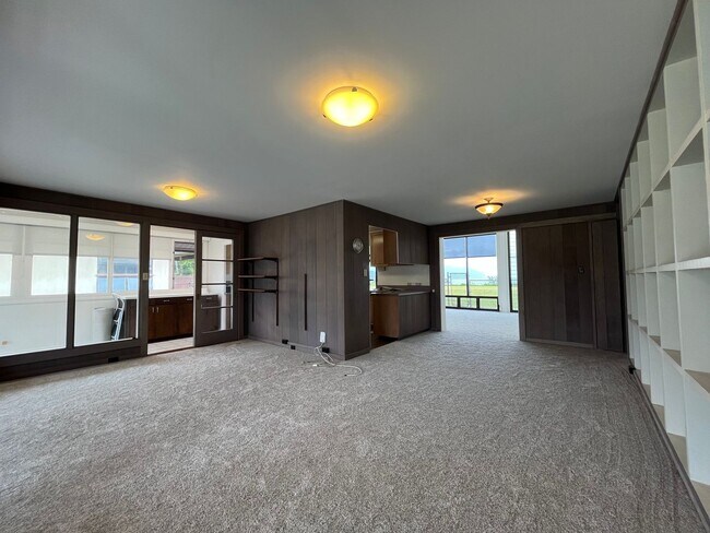 Building Photo - T1247ach