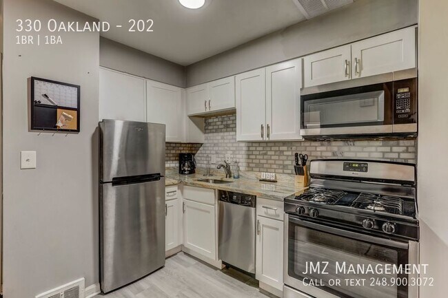 Building Photo - 330 Oakland-202