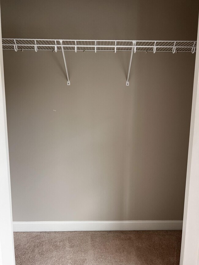 Building Photo - 708 Tattnall Dr