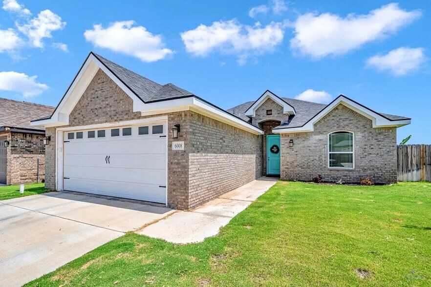 Primary Photo - 6008 Ridge View St