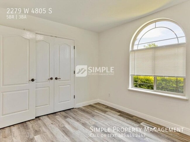 Building Photo - Newly remodeled home in Taylorsville!