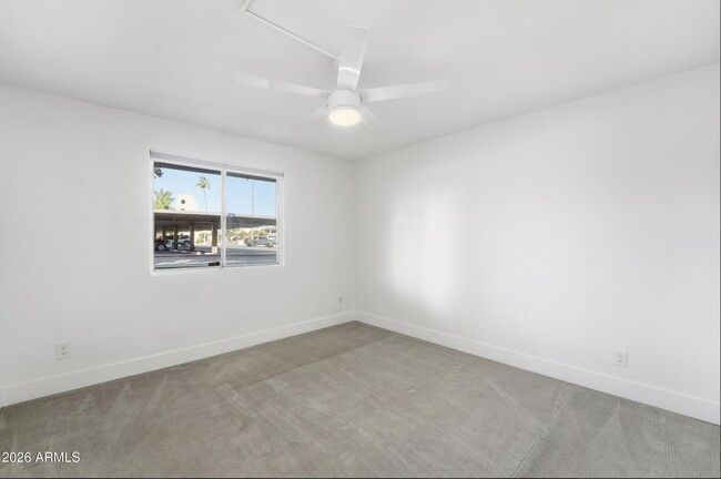 Building Photo - 7625 E Camelback Rd