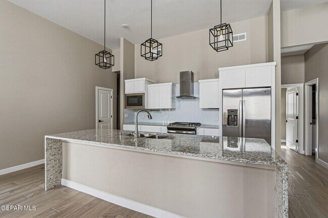 Building Photo - 12252 Desert Dove Ave