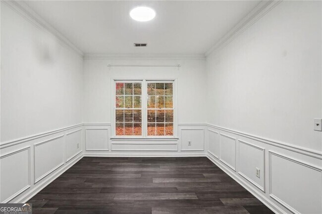 Building Photo - 2120 Sweetbirch Trail