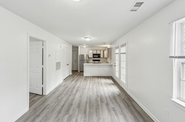 Building Photo - Enjoy the Holidays in Your New Home!