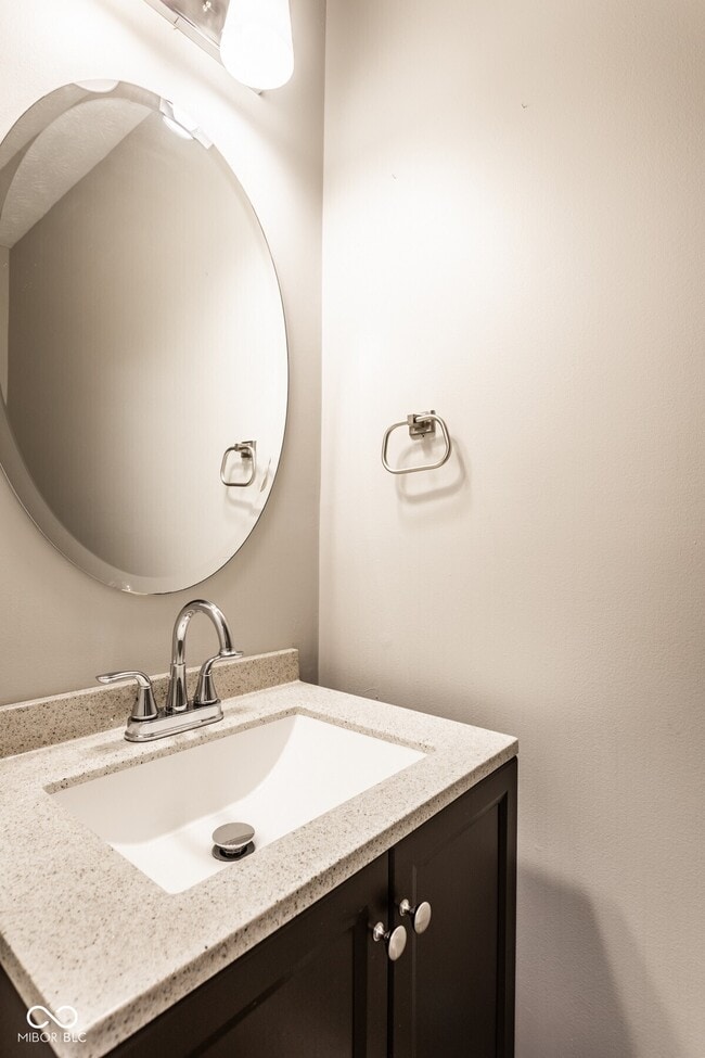 Building Photo - 700 Mountain Pine Dr