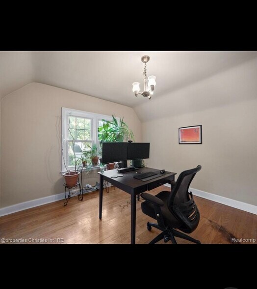 Office space facing street - 18 Woodward Heights Blvd