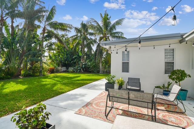 Building Photo - 702 NE 10th Ave