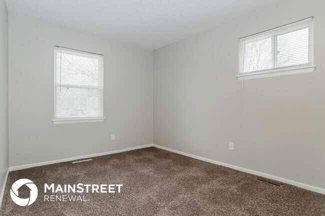 Building Photo - 15009 S Wyandotte Dr